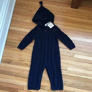 Hannah Andersson. Sweater suit. Size 90